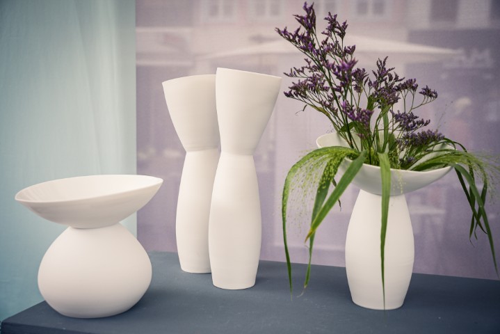 Vasen aus weißer Keramik von Roswitha Winde-Pauls