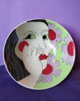 Schale mit Frauengesicht von Tine Angerer