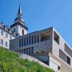 Abtei Michaelsberg mit Neubau Abtei Michaelsberg mit Neubau