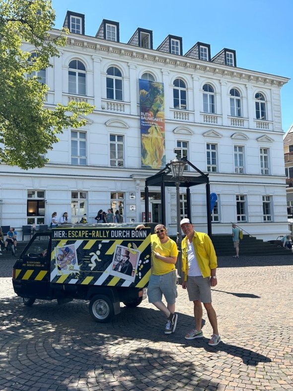 Anbieter der Stadtflucht vor dem Museum Anbieter der Stadtflucht vor dem Museum