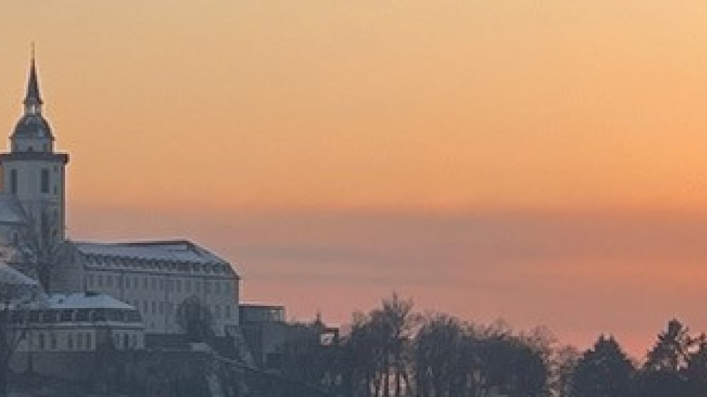 Abtei Michaelsberg im Sonnenuntergang